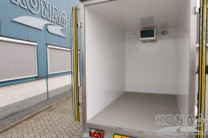 Konag Proline enkelas koelwagen geremd binnenzijde koelaanhangwagen