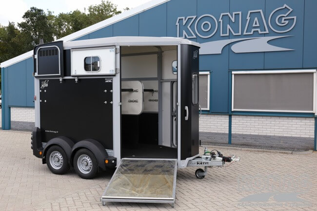 Ifor Williams HB506 paardentrailer achterzijde