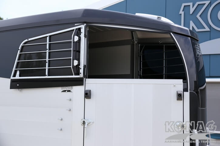 Ifor Williams HBX403 1,5 paards paardentrailer