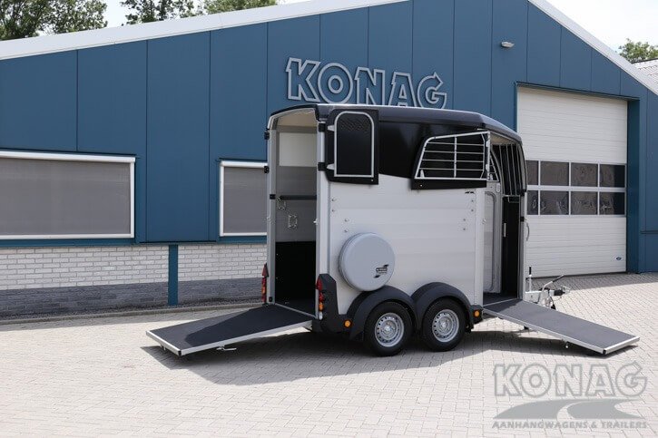 Ifor Williams HBX403 1,5 paards paardentrailer