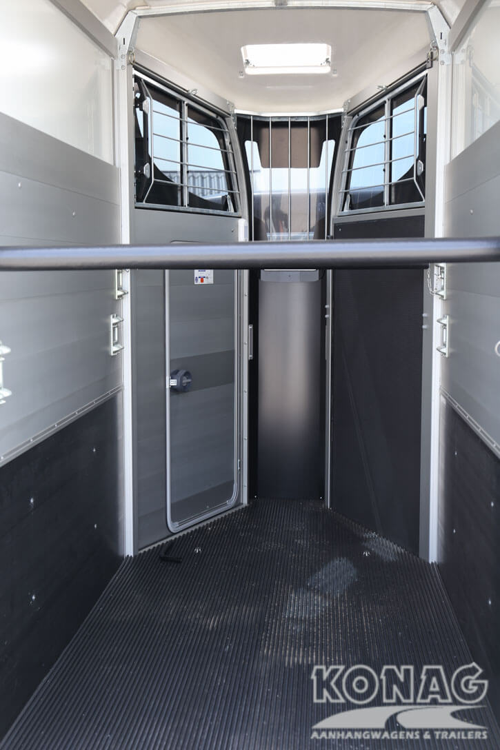 Ifor Williams HBX403 1,5 paards paardentrailer