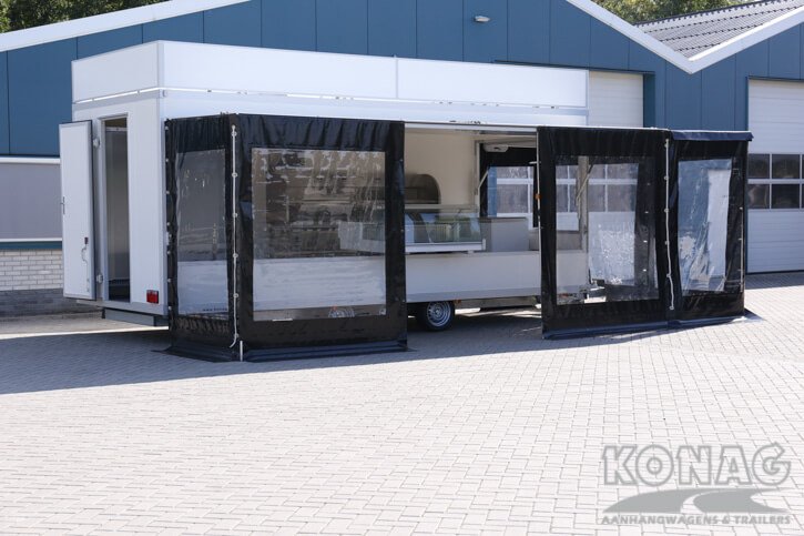Konag snackwagen met zeilenombouw