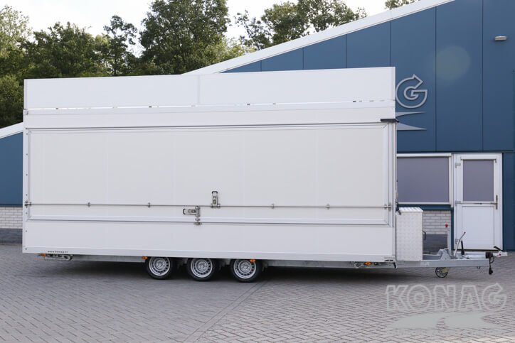 Konag snackwagen met zeilenombouw