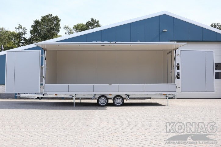 Konag casco marktverkoopwagen met reclame panelen
