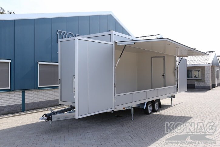 Konag casco marktverkoopwagen met reclame panelen