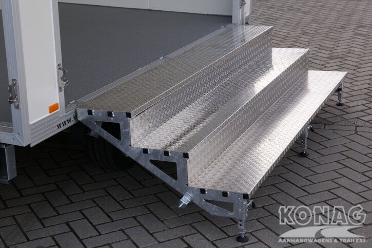 Konag presentatiewagen 305x205x210