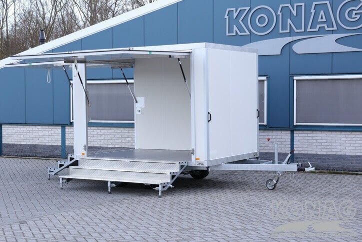 Konag presentatiewagen casco