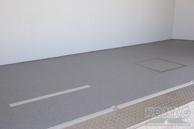 Konag presentatiewagen met trappen