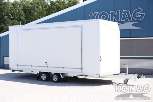 Konag presentatiewagen met trappen