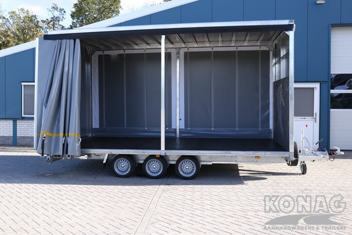 Konag huifaanhangwagen met schuifzeilen