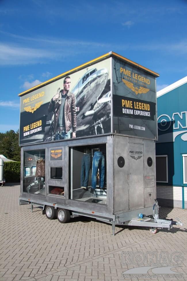 Konag presentatiewagen met hefdak