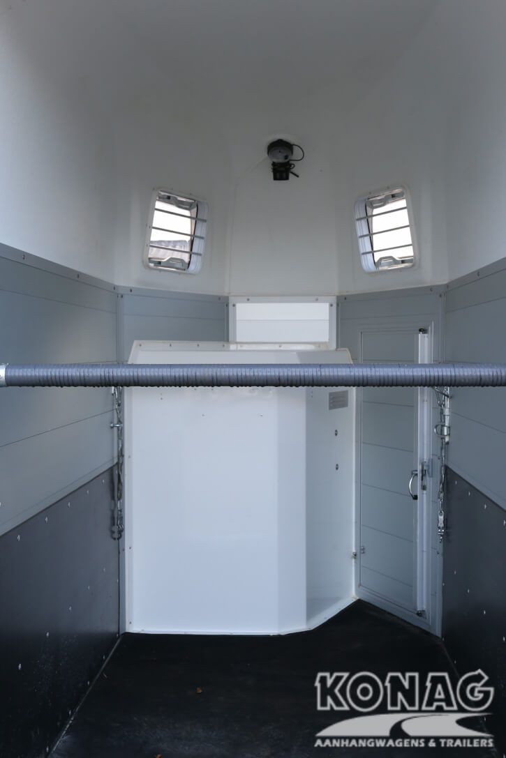 Proline Chamonix 1.5 paardstrailer met zadelkamer