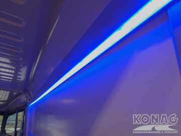 Ifor - Williams Binnenverlichting LED Blauw strip per zijde / kant (gemonteerd aan de zijkant)