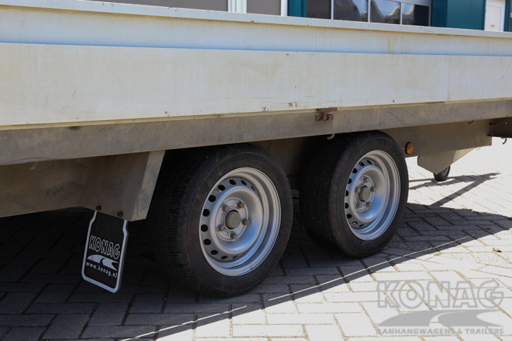 Henra tandemas plateauwagen 350x185 cm 2700 kg